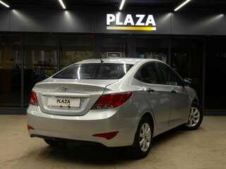 2016 Hyundai Solaris I Рестайлинг, серебристый, 849000 рублей, вид 4