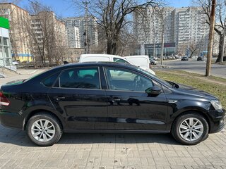 2019 Volkswagen Polo V Рестайлинг, чёрный, 1450000 рублей, вид 2