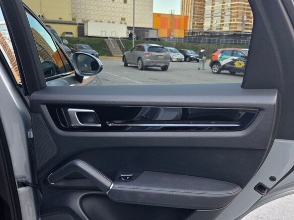 2020 Porsche Cayenne III, серый, 8300000 рублей - вид 14