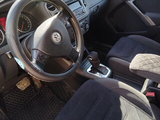 2009 Volkswagen Tiguan I, чёрный, 1050000 рублей, вид 4