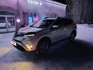 2015 Toyota RAV4 IV (XA40) Рестайлинг, белый, 1950000 рублей, вид 1