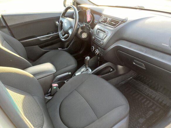 2012 Kia Rio 4-speed III, бежевый - вид 8