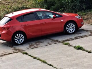 2011 Opel Astra J, красный, 630000 рублей, вид 5