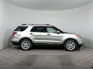 2014 Ford Explorer V, серый, 1348000 рублей, вид 4