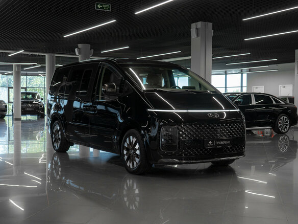 2021 Hyundai Staria I, чёрный - вид 1
