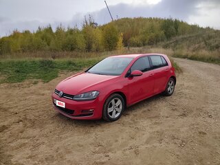 2013 Volkswagen Golf VII, красный, 850000 рублей, вид 1