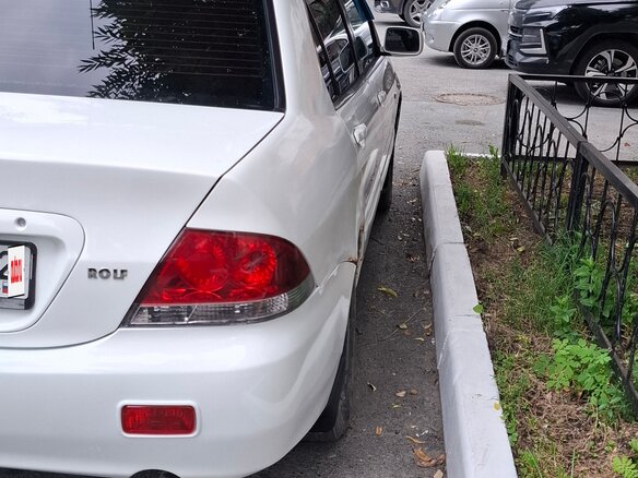 2006 Mitsubishi Lancer IX, белый, 310000 рублей - вид 8