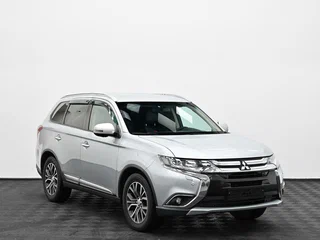 2018 Mitsubishi Outlander III Рестайлинг 2, серебристый, 1815000 рублей, вид 1