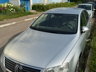 2009 Volkswagen Passat B6, серебристый, 700000 рублей, вид 1