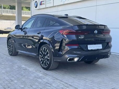 2024 BMW X6 40i III (G06) Рестайлинг, чёрный, 13230000 рублей, вид 4