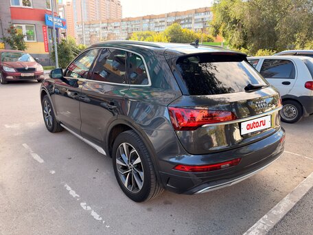 2020 Audi Q5 45 TFSI II (FY) Рестайлинг, серый, 3785500 рублей, вид 5