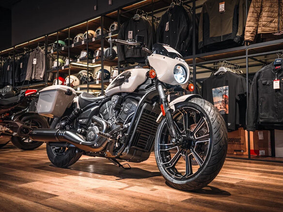 2026 Indian Scout, серый, 2440000 рублей - вид 2