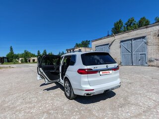 2021 BMW X7 40i I (G07), белый, 6700000 рублей, вид 5