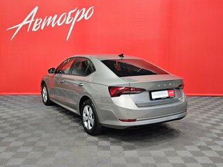 2022 Skoda Octavia IV (A8), бежевый, 2079000 рублей, вид 3
