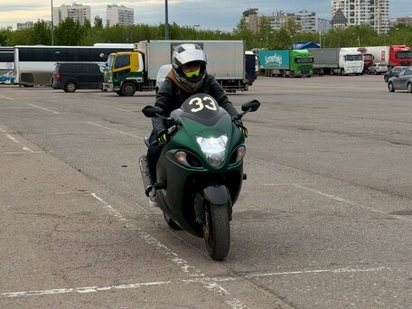 2015 Suzuki GSX 1300 R Hayabusa, чёрный, 1000000 рублей, вид 2