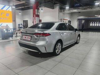 2022 Toyota Levin XII (E210) Рестайлинг, серебристый, 1345000 рублей, вид 3