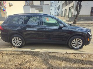 2017 Volkswagen Tiguan Allspace II, чёрный, 2300000 рублей, вид 2