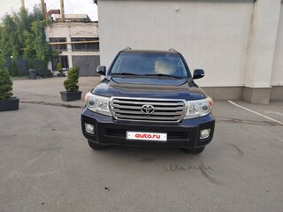 2013 Toyota Land Cruiser 200 Series Рестайлинг 1, чёрный, 3650000 рублей, вид 1