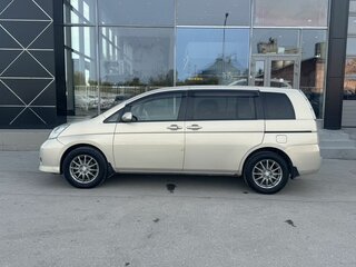 2011 Toyota ISis I Рестайлинг, бежевый, 1050000 рублей, вид 5
