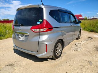 2016 Honda Freed II, серебристый, 1245000 рублей, вид 4