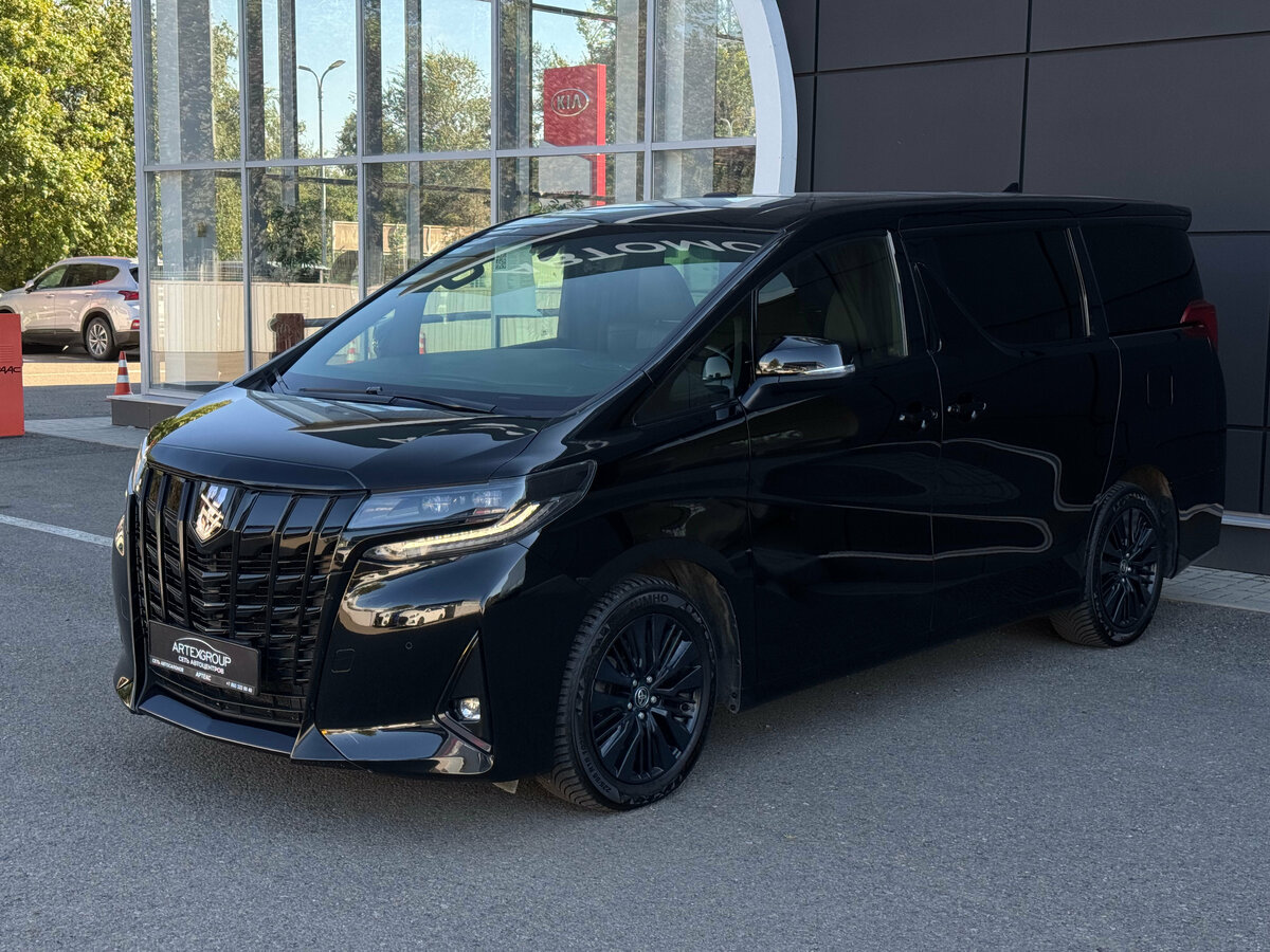 Открыть фотографии: Toyota Alphard III Рестайлинг