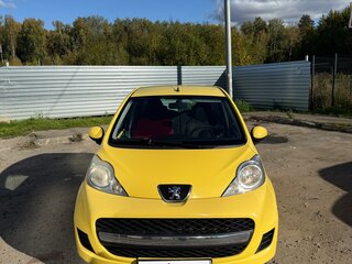 2010 Peugeot 107 I Рестайлинг, жёлтый, 380000 рублей, вид 1