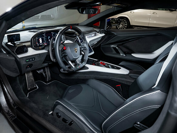 2026 Lamborghini Revuelto, фиолетовый, 74900000 рублей - вид 35