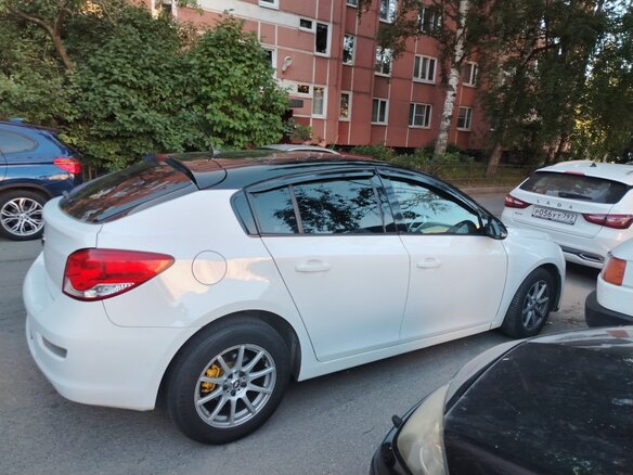 2014 Chevrolet Cruze I Рестайлинг, белый, 650000 рублей - вид 2