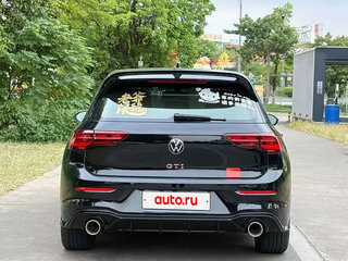 2023 Volkswagen Golf VIII, чёрный, 1610000 рублей, вид 5