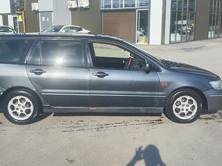 2001 Mitsubishi Lancer Cedia IX, серый, 200000 рублей, вид 2