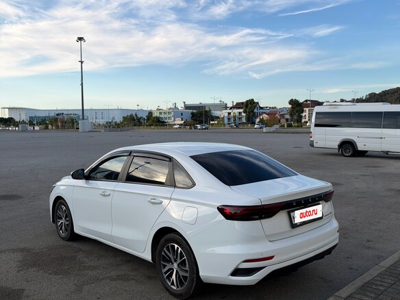 2023 Geely Emgrand II, белый, 1400000 рублей - вид 5