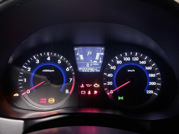2011 Hyundai Solaris I, серый, 670000 рублей - вид 10