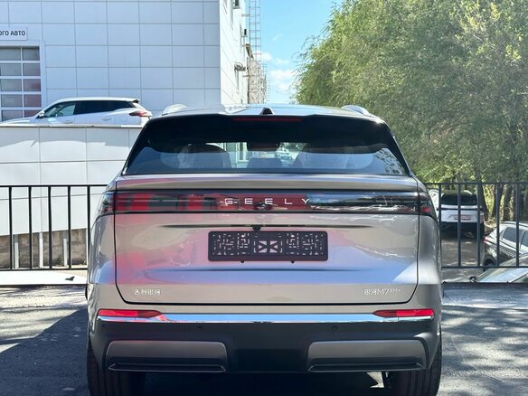 2026 Geely Galaxy M7, серый - вид 29