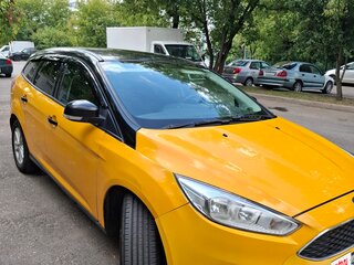 2015 Ford Focus III Рестайлинг, жёлтый, 450000 рублей, вид 1