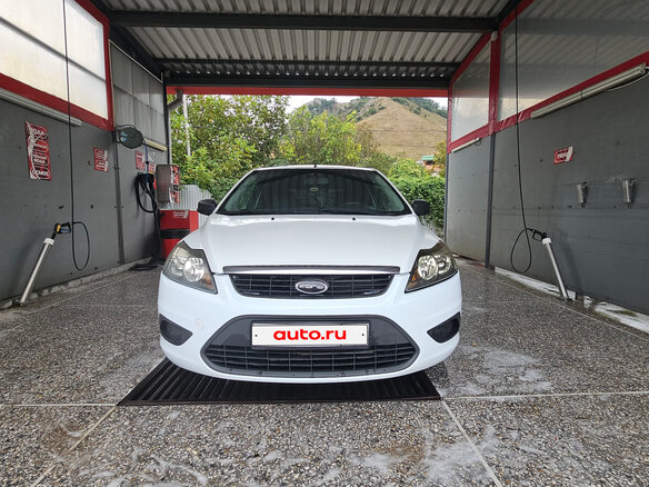 2009 Ford Focus II Рестайлинг, белый, 419000 рублей - вид 1