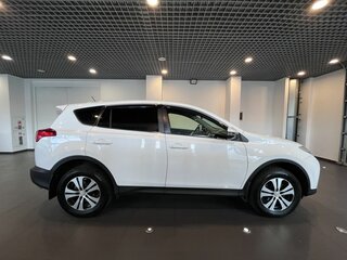 2015 Toyota RAV4 IV (XA40), белый, 1690000 рублей, вид 2
