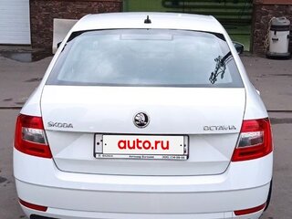 2020 Skoda Octavia III (A7) Рестайлинг, белый, 1700000 рублей, вид 3