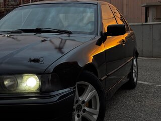 1991 BMW 3 серии 318i III (E36), чёрный, 257000 рублей, вид 2