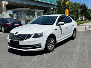 2018 Skoda Octavia III (A7) Рестайлинг, белый, 913069 рублей, вид 3