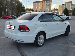 2016 Volkswagen Polo V Рестайлинг, белый, 890000 рублей, вид 4