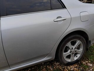2011 Toyota Corolla X (E140, E150) Рестайлинг, серебристый, 1050000 рублей, вид 2