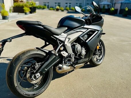 2024 Triumph Daytona 600, чёрный, 1060000 рублей, вид 2