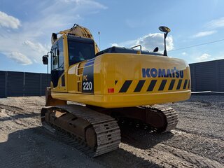 2020 Komatsu PC220-8, жёлтый, 8200000 рублей, вид 4