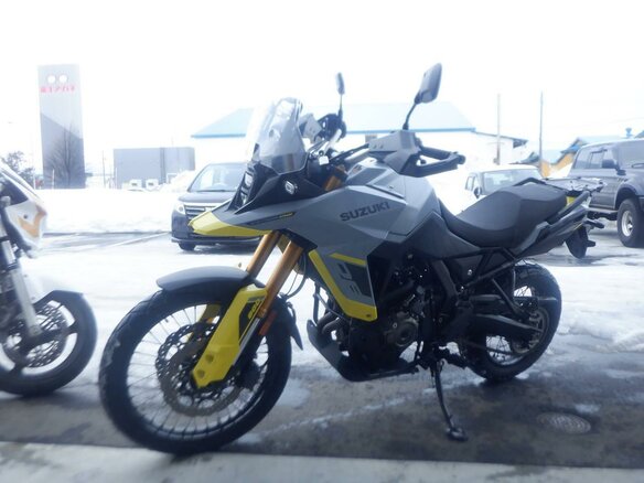 2024 Suzuki V-Strom 800DE, серый, 1277000 рублей - вид 2
