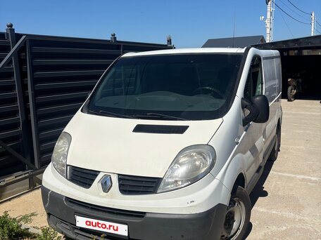 2010 Renault Trafic, белый, 650000 рублей, вид 1