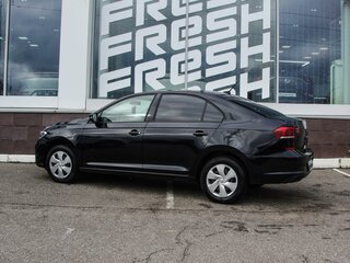 2020 Volkswagen Polo VI, чёрный, 1430000 рублей, вид 2