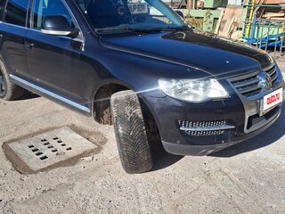 2007 Volkswagen Touareg I Рестайлинг, чёрный, 970000 рублей, вид 2