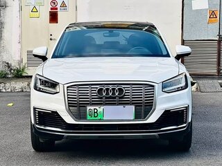 2020 Audi Q2 L e-tron I, белый, 1445000 рублей, вид 2