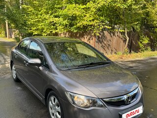 2009 Honda Civic VIII Рестайлинг, коричневый, 680000 рублей, вид 4