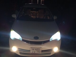 2009 Toyota Wish II, белый, 1250000 рублей, вид 3